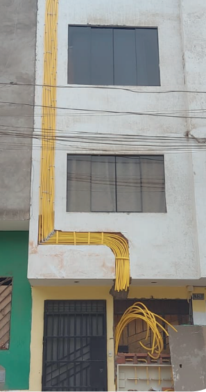 Instalación de red interna de gas natural en progreso